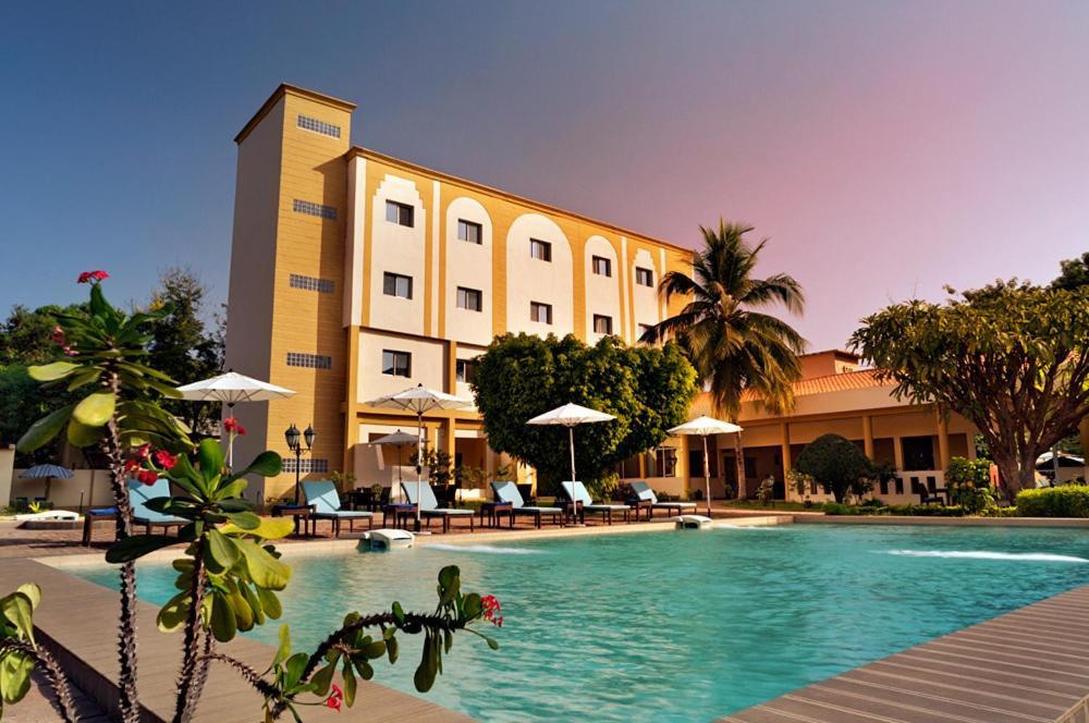Dunia Hotel Бамако Екстериор снимка