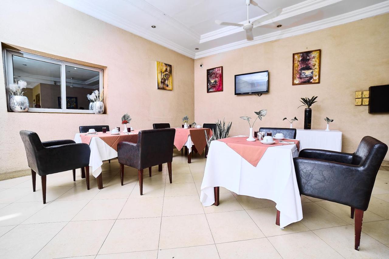 Dunia Hotel Bamako Centre Екстериор снимка