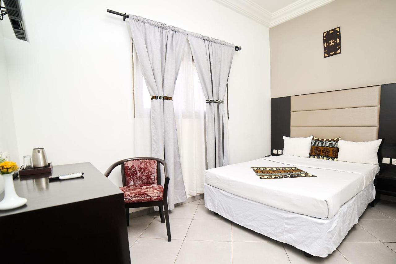 Dunia Hotel Bamako Centre Екстериор снимка