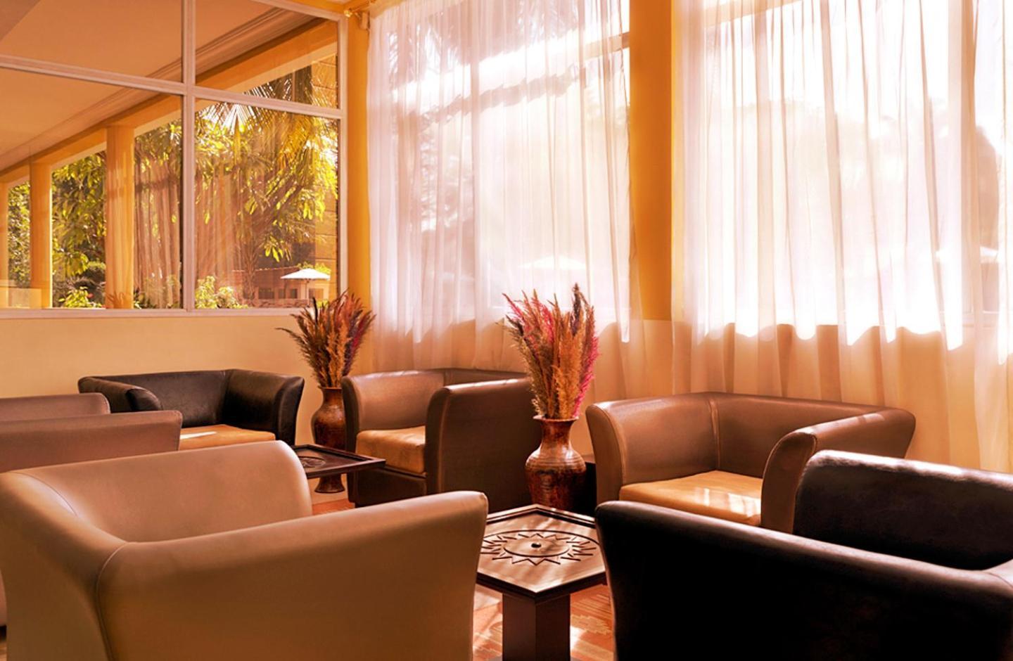 Dunia Hotel Bamako Centre Екстериор снимка